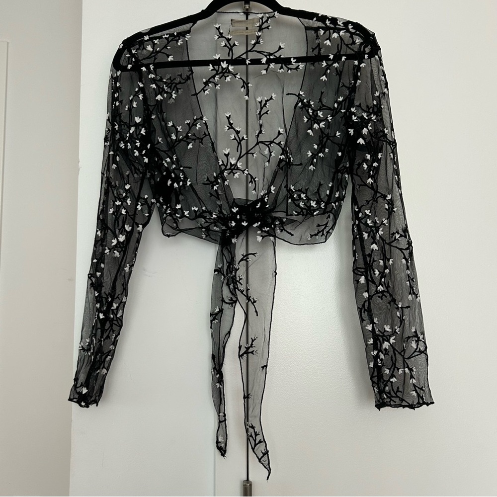 Urban Outfitters Black Sheer Floral-Embroidered Shrug - Picture 3 of 7